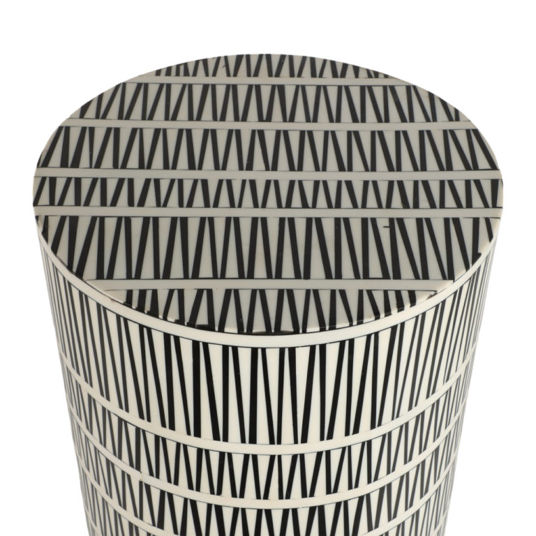 23" GOBIEL BLACK & WHITE COCKTAIL 2 RESIN TABLE - Image 5