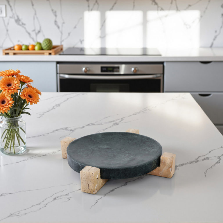 ARCHER LARGE GREEN MARBLE AND TRAVERTINE TRAY - Image 6